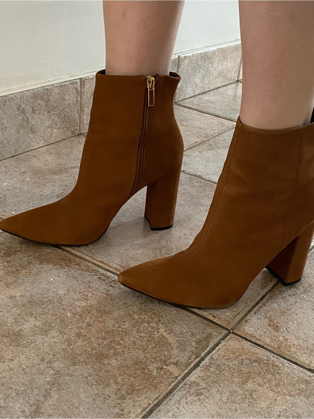 L’intervalle size 8  Suede Pointed Toe Ankle Boots in Chestnut - Picture 2 of 11